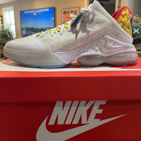 Nike Lebron 19 Low \'Fruity Pebbles\' White DQ8344-100 Size 13